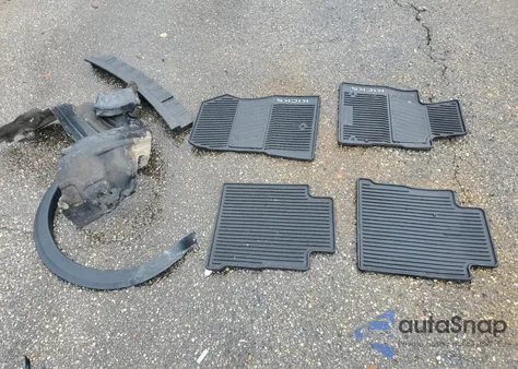 2018 Nissan Kicks S из США, поврежденный, VIN 3N1CP5CU8JL530759